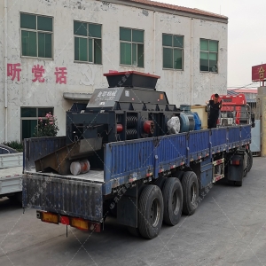 2PGY1200x800型半自動(dòng)液壓對輥制砂機(jī)發(fā)貨圖片